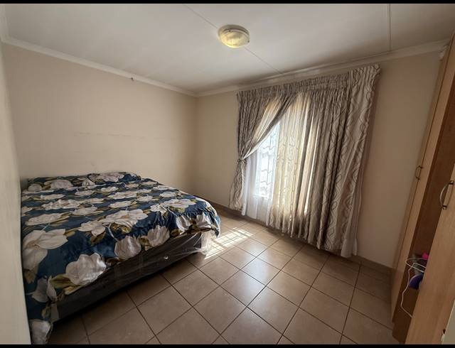 2 BEDROOM HOUSE FOR SALE IN THATCH HILL ESTATE